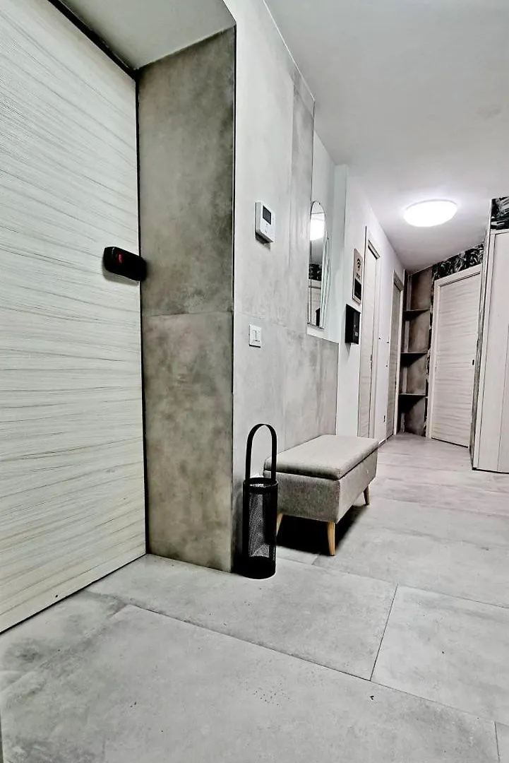 Отель Casa Storica Piazza 5 Giornate Милан 0*,